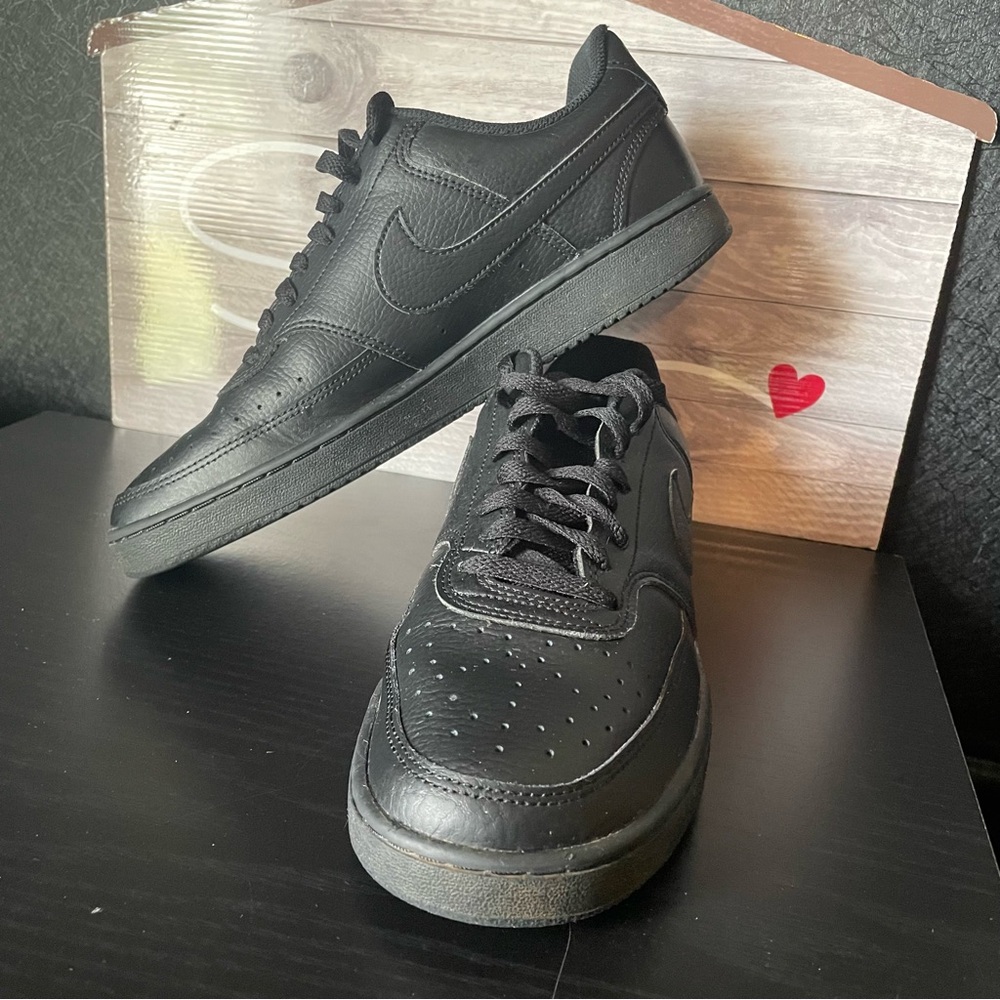 Black Nike Court Vision Low Top Sneakers 8 M / 9.5 W